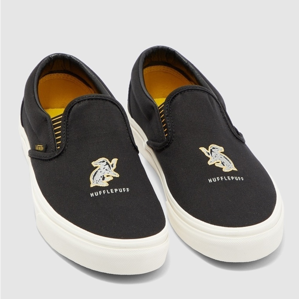 NWT Vans X Harry Potter Hufflepuff Slip-On sneakers Black Mens US 8